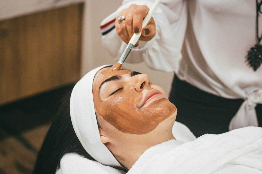 Is Red Light Good for Dark Circles — Skifir