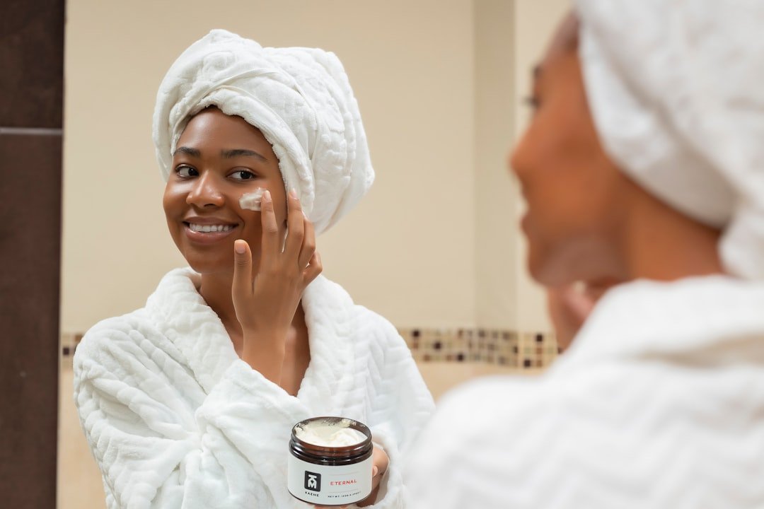 Is Red Light Good for Dark Circles — Skifir