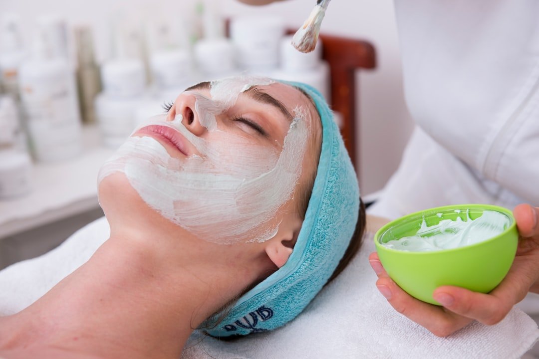 Is Red Light Good for Dark Circles — Skifir